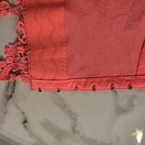 💖 HOT FUCHSIA “Beneath the Sea” Lace Bustier – Small | 28” Around | Elegant + - Picture 7 of 7